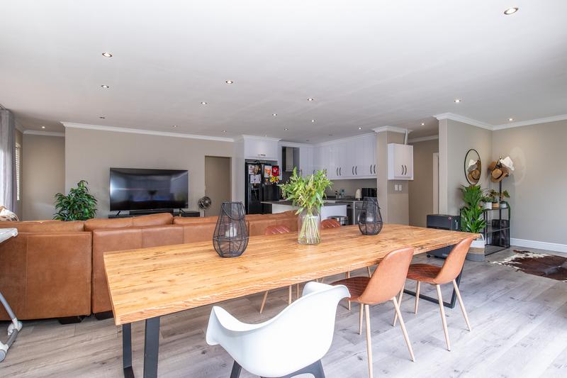 To Let 3 Bedroom Property for Rent in Constantia Western Cape